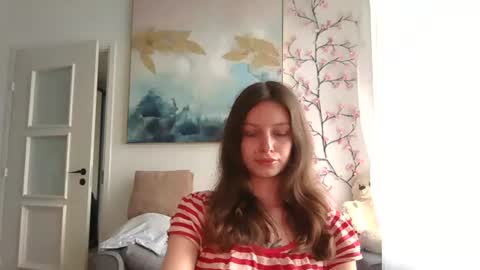 lilycandy_ online show from June 15, 11:02 am