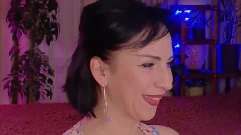 Lily online show from December 14, 8:04 pm