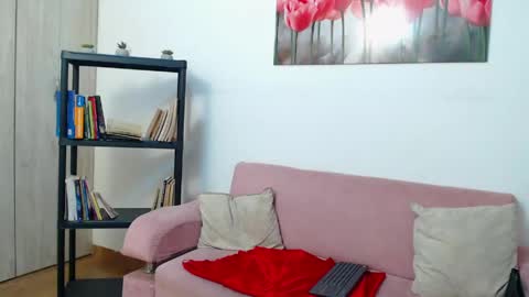 lilyfox23 online show from April 17, 1:24 pm