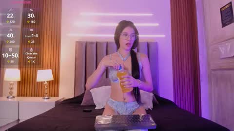 Lili online show from March 26, 7:52 pm