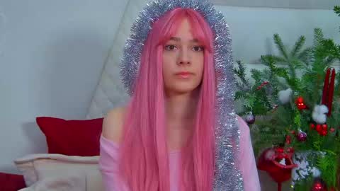 Lily online show from December 4, 10:59 am