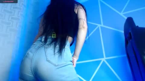 Snapshot of lilylouisee_ chatting on January 15, 5:08 am Liliana louise online show from January 15, 5:08 am