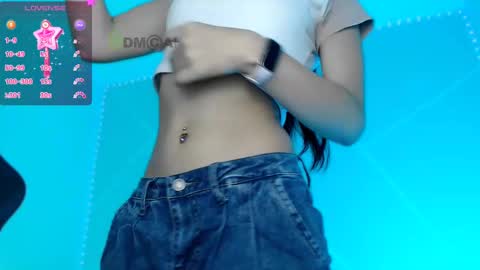 Snapshot of lilylouisee_ chatting on March 11, 1:34 pm Liliana louise online show from March 11, 1:34 pm