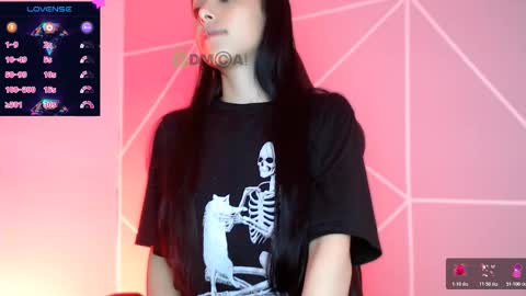 Snapshot of lilylouisee_ chatting on October 27, 12:49 pm Liliana louise online show from October 27, 12:49 pm