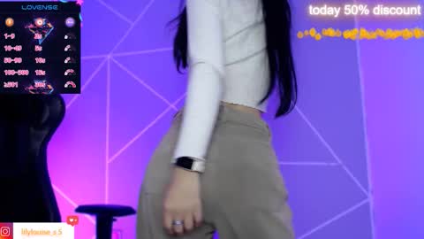 Liliana louise online show from November 13, 4:09 pm