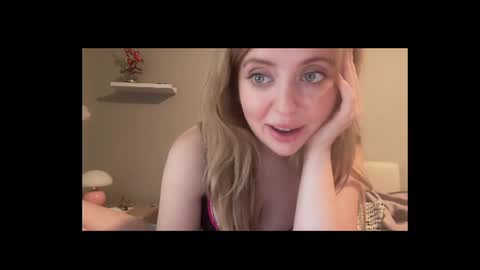 LilyMae online show from July 30, 5:02 pm