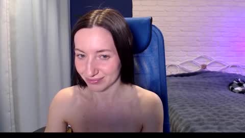 Lily online show from November 21, 3:37 am