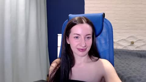 Lily online show from April 24, 7:43 am