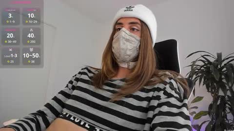 Lily Reina online show from March 24, 6:58 pm