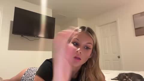 lilysummers21208 online show from January 12, 12:17 am