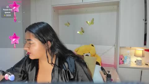 lilywhitee1 online show from March 18, 4:07 am