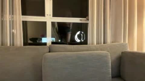 lilyxoxoxo online show from February 8, 5:44 am