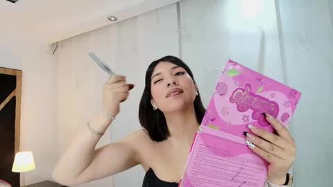  Lina Bedoya  online show from October 6, 11:50 am