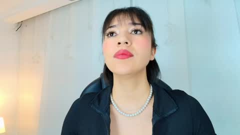  Lina Bedoya  online show from June 5, 11:37 am
