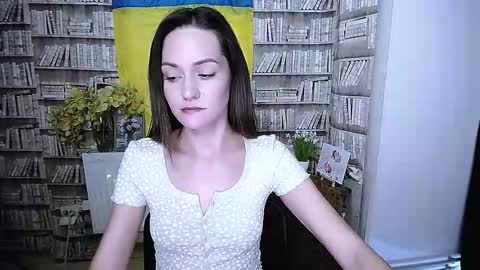 Lina online show from November 5, 9:55 am