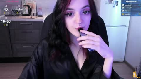 Lina 3  1715622743 online show from April 22, 7:59 am