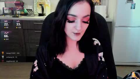 Lina 3  1715622743 online show from September 18, 9:24 am