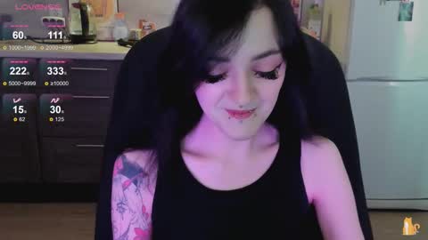 Lina 3  1715622743 online show from October 3, 9:39 am