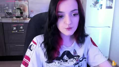 Lina 3  1715622743 online show from April 21, 7:04 am