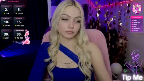 I am Lina online show from April 18, 10:17 am