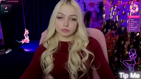 I am Lina online show from April 21, 10:11 am