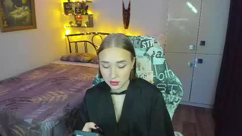 Lina online show from July 2, 9:20 pm