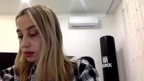 linavora online show from March 4, 3:20 pm