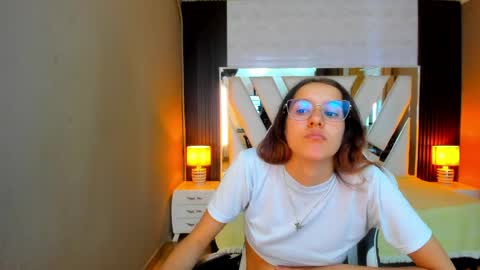  Linda  online show from April 22, 6:59 pm