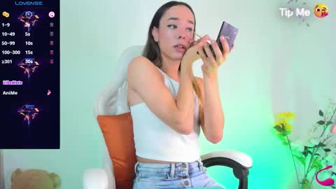 Linda online show from December 2, 5:26 am