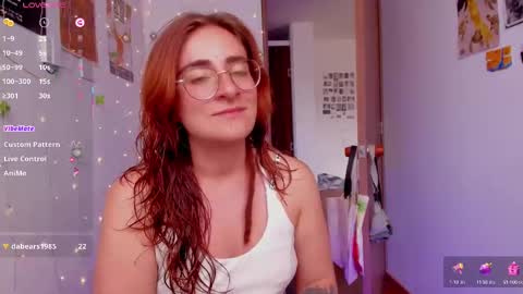 Giggles  online show from September 25, 3:41 pm