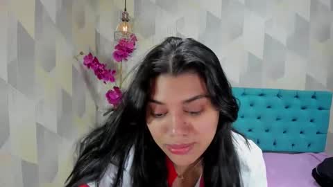 Snapshot of lindabreexlove chatting on October 21, 4:54 pm online show from October 21, 4:54 pm