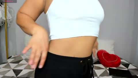 Linda online show from July 11, 1:32 am