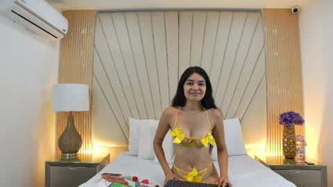 Linda love  online show from April 11, 11:47 am