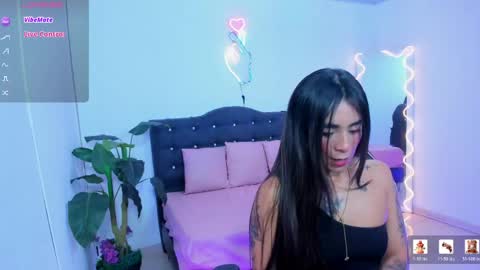 Linda  online show from April 24, 4:03 am