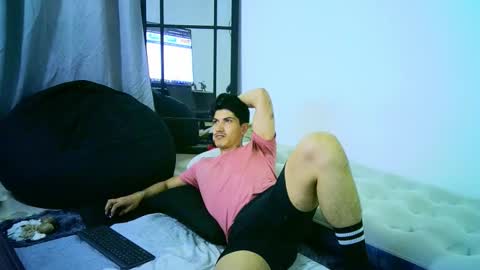 linksys25 online show from March 2, 6:47 pm