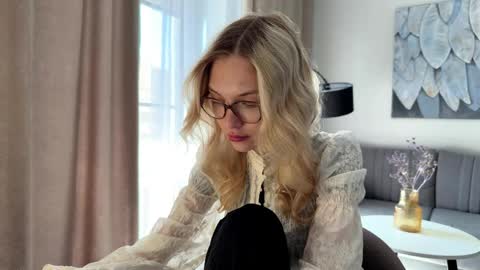 Emma online show from April 11, 11:58 am