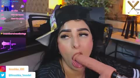 Snapshot of linoshka_1 chatting on March 5, 12:49 am Luciana online show from March 5, 12:49 am