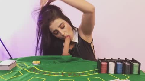 Snapshot of linoshka_1 chatting on September 20, 9:29 pm Luciana online show from September 20, 9:29 pm