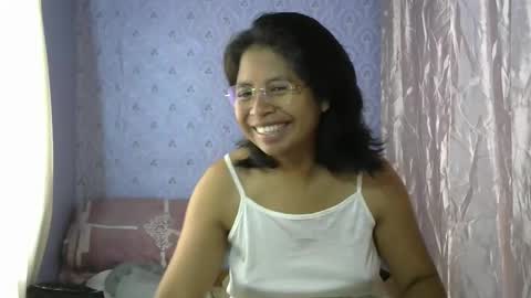 Liora selenex online show from December 4, 5:40 am