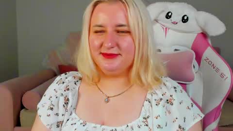 LioraArdyn online show from April 23, 5:59 am