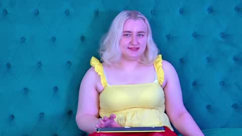 LioraArdyn online show from April 26, 5:16 am