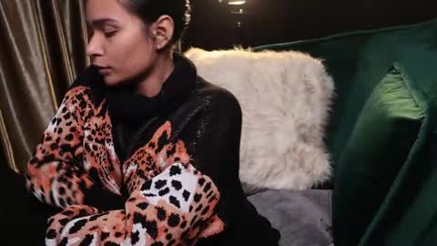 Snapshot of lireesa chatting on January 17, 4:49 am Lire online show from January 17, 4:49 am