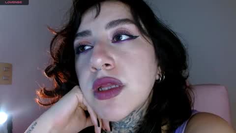 Snapshot of lisa_avila_ chatting on March 2, 3:45 am Lisa online show from March 2, 3:45 am