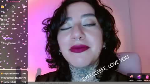 Snapshot of lisa_avila_ chatting on December 31, 6:59 am Lisa online show from December 31, 6:59 am