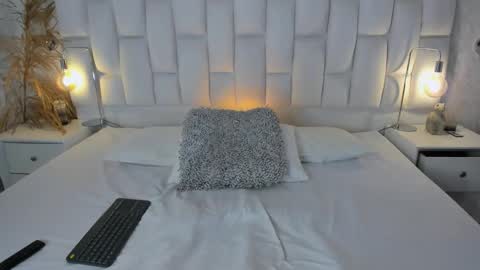 Lisa Baker online show from February 27, 10:30 am