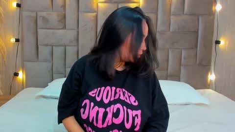 Lisa Baker online show from January 10, 2:57 am