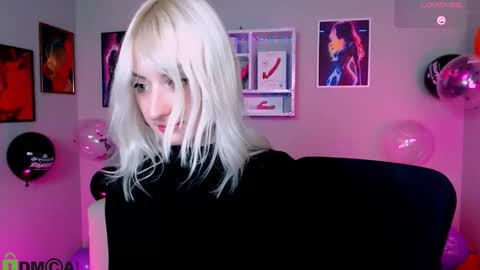 Lisa online show from November 2, 8:42 pm