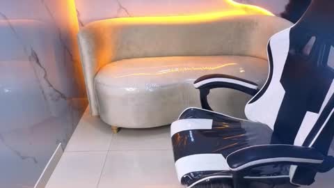 lisa_doll_tx online show from February 27, 8:34 pm