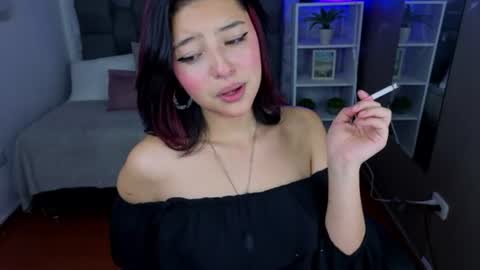 lisa dolly nyx online show from July 8, 7:34 am