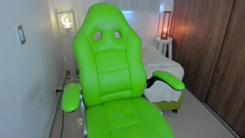 Snapshot of lisa_gerrard_ chatting on March 8, 5:54 pm Lisa online show from March 8, 5:54 pm